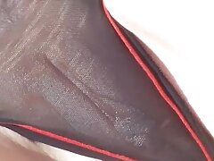 ഒരു ബ്ളോഗ് ശേഷം പാന്റീസ് നിന്ന് കം നക്കി.